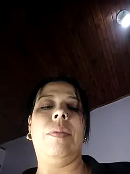 Snapshot of RossyAlvarez chatting on June 2026 02:38:01 AM RossyAlvarez online show from June 2026 02:38:01 AM