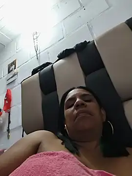 Zeyllyjhonson online show from July 2026 03:44:02 AM