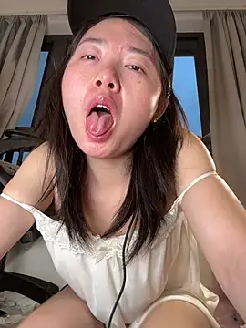 Snapshot of Cheating-wife chatting on May 2026 10:32:02 AM Cheating-wife online show from May 2026 10:32:02 AM