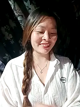 Bling sexy online show from April 2026 12:36:01 PM