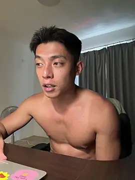 Yooo17 online show from March 2026 07:03:02 AM