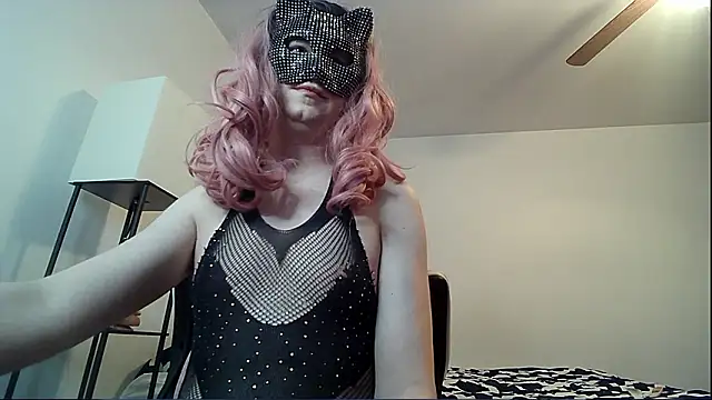 Snapshot of VanFairy526 chatting on February 2026 11:05:02 PM VanFairy526 online show from February 2026 11:05:02 PM