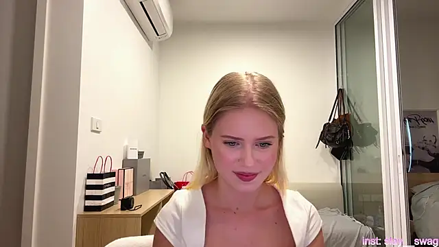 Snapshot of Slay_Swag chatting on February 2026 10:13:02 AM Slay Swag online show from February 2026 10:13:02 AM