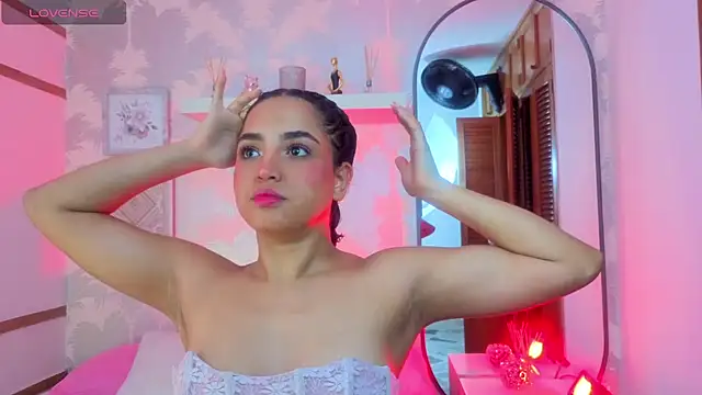 Snapshot of Emma_Thompssonn chatting on April 2026 11:47:01 AM Emma Thompssonn online show from April 2026 11:47:01 AM