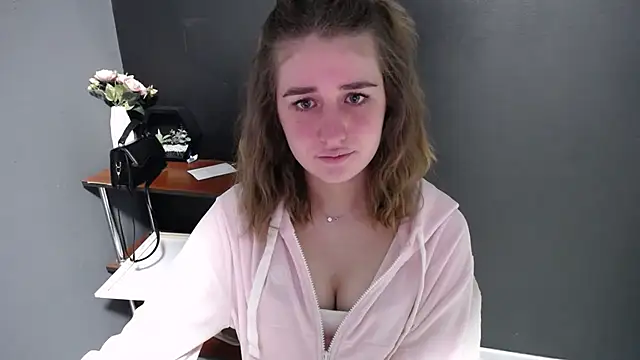 Sunny siren online show from March 2026 02:01:01 PM