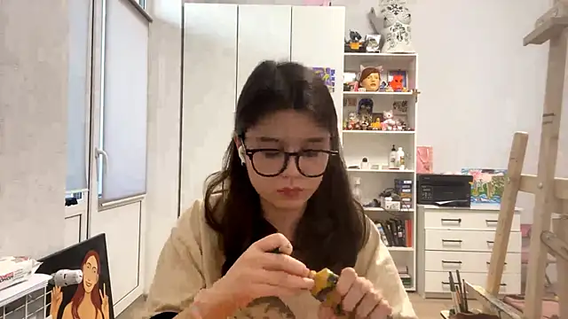 SaintMari online show from April 2026 12:13:01 PM