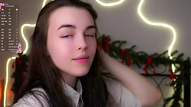 Snapshot of MirnaTellado chatting on February 2026 07:04:02 PM MirnaTellado online show from February 2026 07:04:02 PM