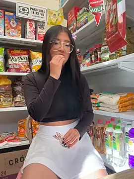 StrawberryPink  online show from February 2026 12:39:02 PM