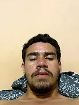 reipromiscuo01 online show from January 2026 01:43:01 AM