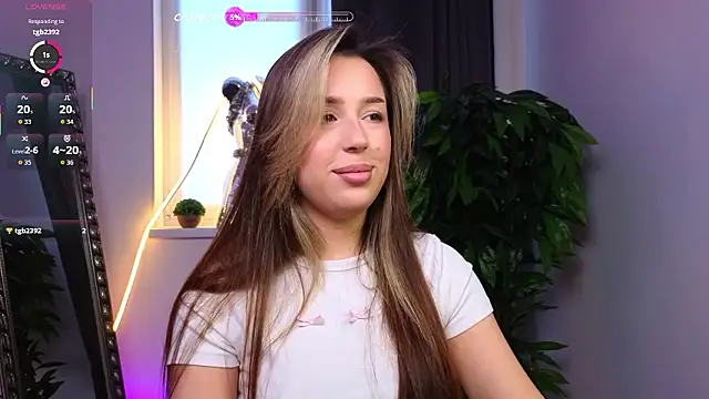 Snapshot of AnikaHarryson chatting on February 2026 07:07:01 AM AnikaHarryson online show from February 2026 07:07:01 AM