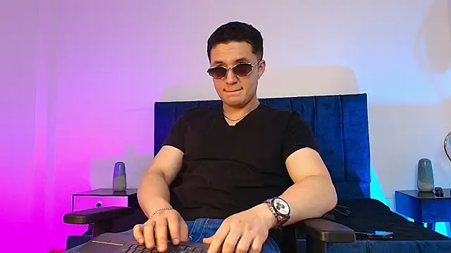 Alexander Connor online show from January 2026 12:58:02 AM