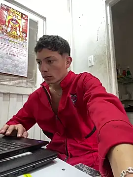 santiObrero online show from February 2026 04:35:01 PM