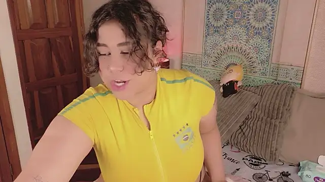 Snapshot of Maya_house chatting on June 2026 05:05:02 AM Maya house online show from June 2026 05:05:02 AM