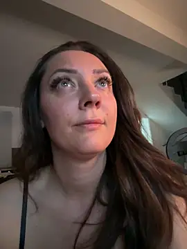 21tweetypie21 online show from April 2026 06:23:01 PM