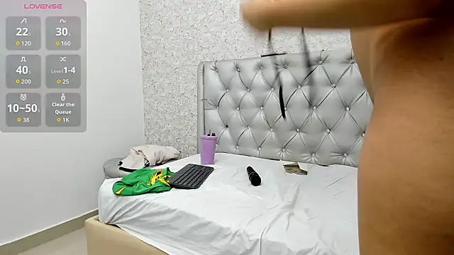 Snapshot of aylin_parker16 chatting on February 2026 11:26:01 AM aylin parker16 online show from February 2026 11:26:01 AM