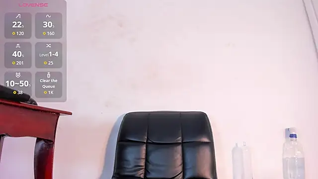 Snapshot of naughtylizeth_ chatting on April 2026 08:42:01 PM naughtylizeth online show from April 2026 08:42:01 PM