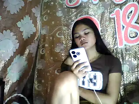 Snapshot of PinaySkinnyJust18 chatting on February 2026 11:23:02 PM PinaySkinnyJust18 online show from February 2026 11:23:02 PM