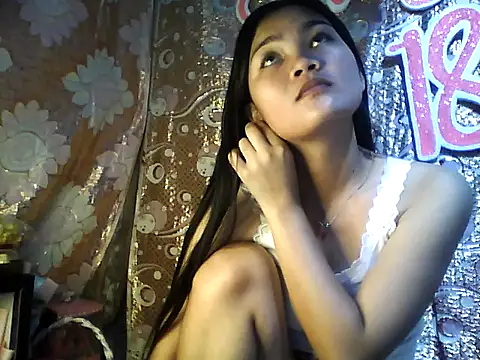 Snapshot of PinaySkinnyJust18 chatting on February 2026 09:11:02 PM PinaySkinnyJust18 online show from February 2026 09:11:02 PM