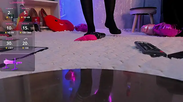 JolieStardust online show from February 2026 01:51:01 PM