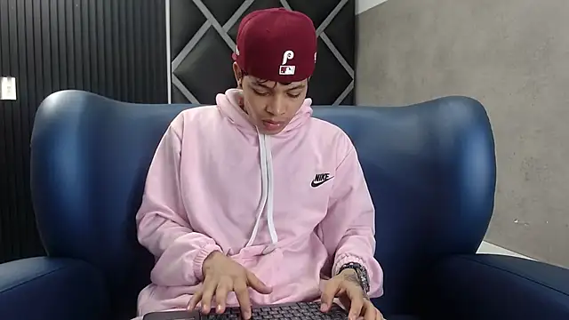 Dogan Renzo0 online show from February 2026 07:23:02 PM