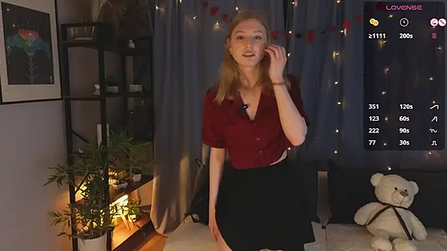 Snapshot of LanaRoxxy chatting on February 2026 11:18:01 AM LanaRoxxy online show from February 2026 11:18:01 AM