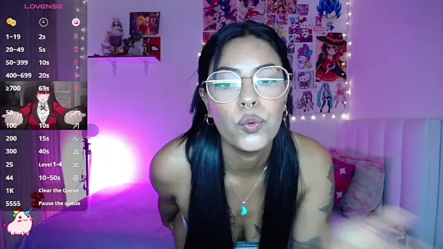 Danna Soffia online show from March 2026 03:06:02 AM