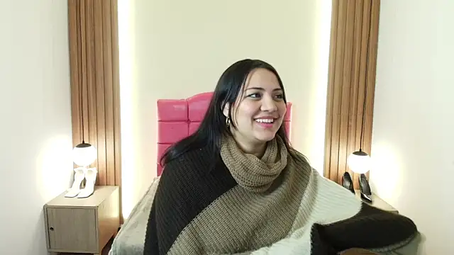 Snapshot of IvonneRoss_ chatting on February 2026 12:06:02 PM IvonneRoss online show from February 2026 12:06:02 PM