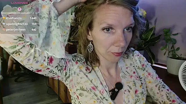 Snapshot of Daisy_Lovely chatting on July 2026 04:15:01 AM Daisy Lovely online show from July 2026 04:15:01 AM
