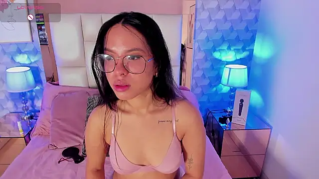 Snapshot of Rose_Allure chatting on February 2026 11:39:02 AM Rose Allure online show from February 2026 11:39:02 AM