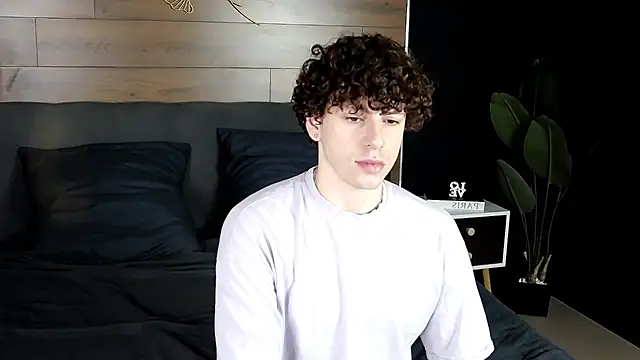 Snapshot of TylerGibson chatting on February 2026 03:34:02 AM TylerGibson online show from February 2026 03:34:02 AM