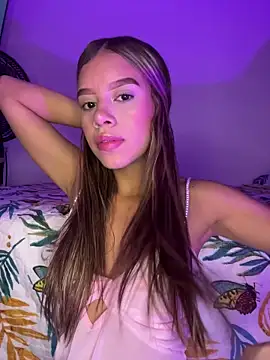 BellaMoon  online show from March 2026 04:30:02 AM