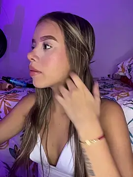 BellaMoon  online show from March 2026 12:16:01 AM