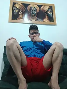 Snapshot of ClarkAndBruno chatting on May 2026 05:04:01 AM ClarkAndBruno online show from May 2026 05:04:01 AM