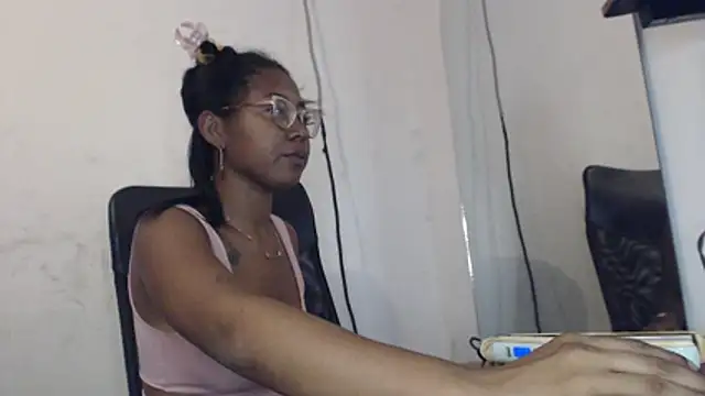 girl sexy27 online show from February 2026 07:21:01 PM