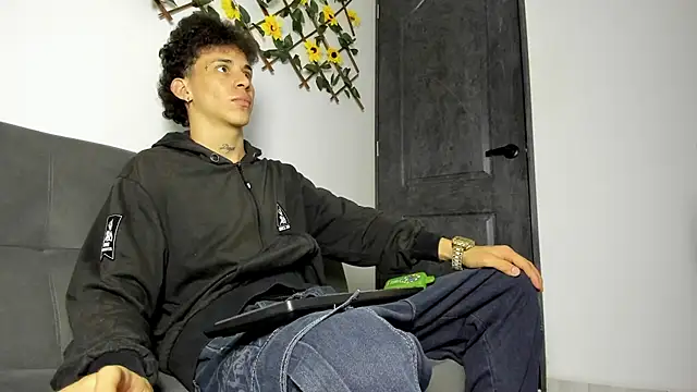 Maxxx bigcockx online show from March 2026 04:15:02 AM