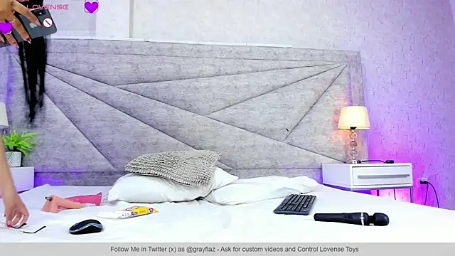 Snapshot of RousSweet- chatting on February 2026 09:11:01 PM RousSweet- online show from February 2026 09:11:01 PM