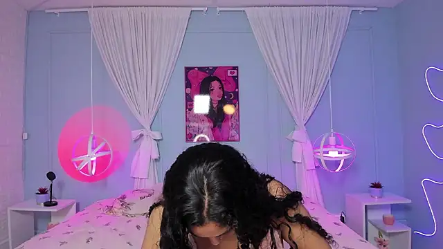 Snapshot of Dany_Moon_ chatting on February 2026 03:32:01 AM Dany Moon online show from February 2026 03:32:01 AM