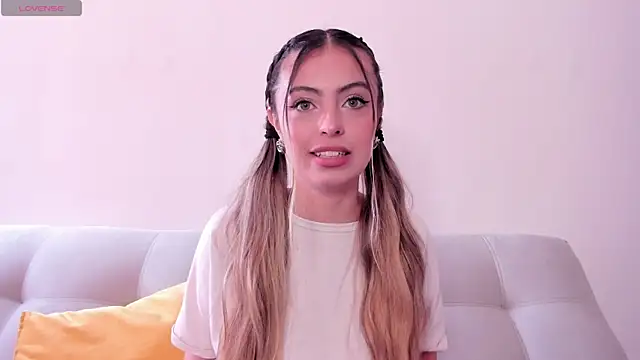 Fernanda aaaa online show from May 2026 02:44:01 PM