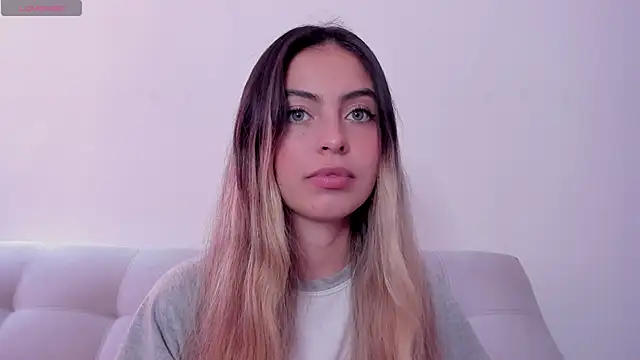 Snapshot of Fernanda_aaaa chatting on June 2026 03:36:02 PM Fernanda aaaa online show from June 2026 03:36:02 PM
