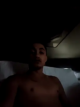 Snapshot of moreno22xx chatting on February 2026 12:47:02 PM moreno22xx online show from February 2026 12:47:02 PM