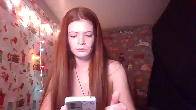 Snapshot of RidingHoodRed chatting on January 2026 07:01:01 AM RidingHoodRed online show from January 2026 07:01:01 AM