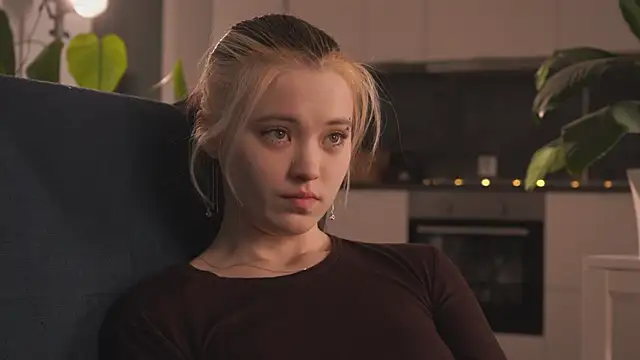 EleniRoeber online show from February 2026 04:03:02 PM