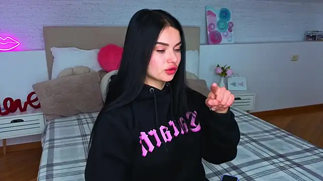 Silena sky online show from April 2026 06:10:01 PM