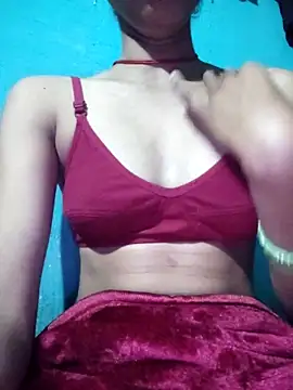 Snapshot of Juli_cut chatting on February 2026 03:19:01 PM Juli cut online show from February 2026 03:19:01 PM