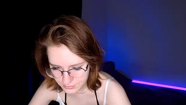 Snapshot of PetralPrime chatting on May 2026 06:37:01 PM PetralPrime online show from May 2026 06:37:01 PM