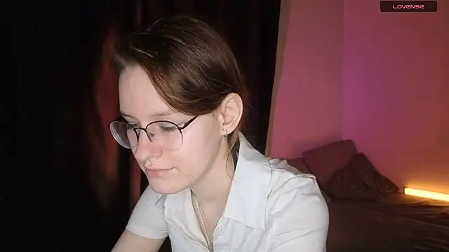 Snapshot of PetralPrime chatting on May 2026 06:49:02 PM PetralPrime online show from May 2026 06:49:02 PM