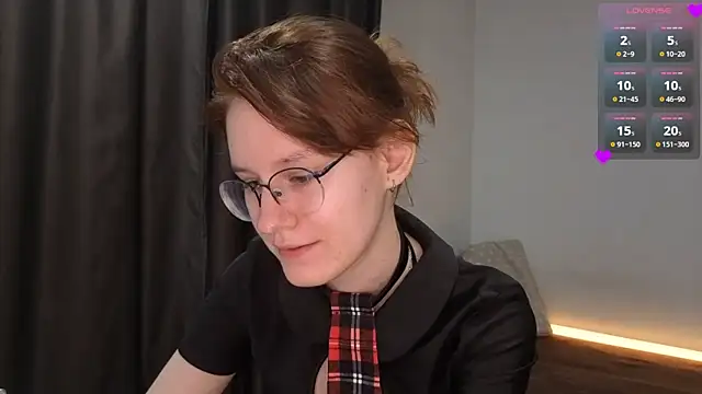 Snapshot of PetralPrime chatting on June 2026 06:44:01 PM PetralPrime online show from June 2026 06:44:01 PM