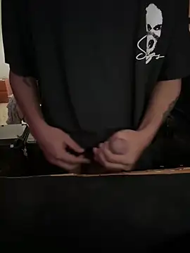 Snapshot of CubanHotMilk21 chatting on March 2026 08:43:01 AM CubanHotMilk21 online show from March 2026 08:43:01 AM