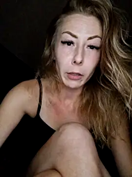 Snapshot of dewimp1 chatting on June 2026 09:17:01 PM dewimp1 online show from June 2026 09:17:01 PM