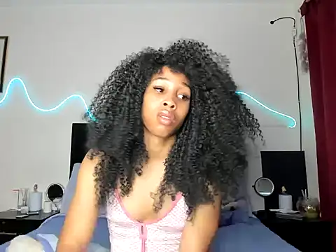 Snapshot of YourDreamReal chatting on February 2026 11:52:02 PM YourDreamReal online show from February 2026 11:52:02 PM